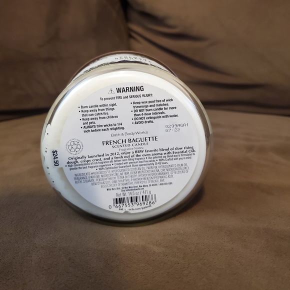 Brand New! RARE Bath & Body Works 3-Wick Candle - French Baguette - Picture 2 of 2
